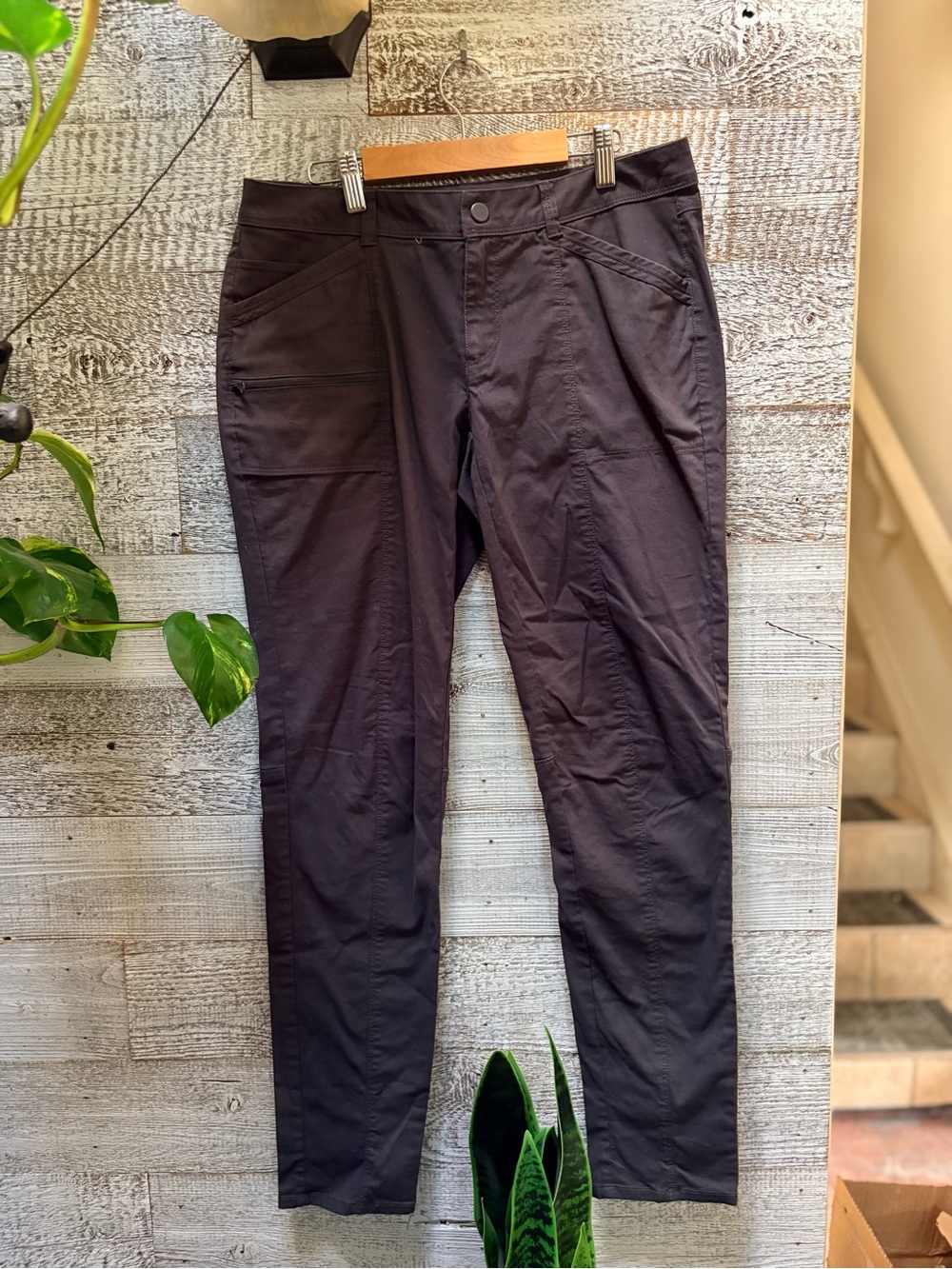 Mountain Hardwear | AP Skinny Low-Rise Technical Pants - Women's 4/30, Dk. Gray